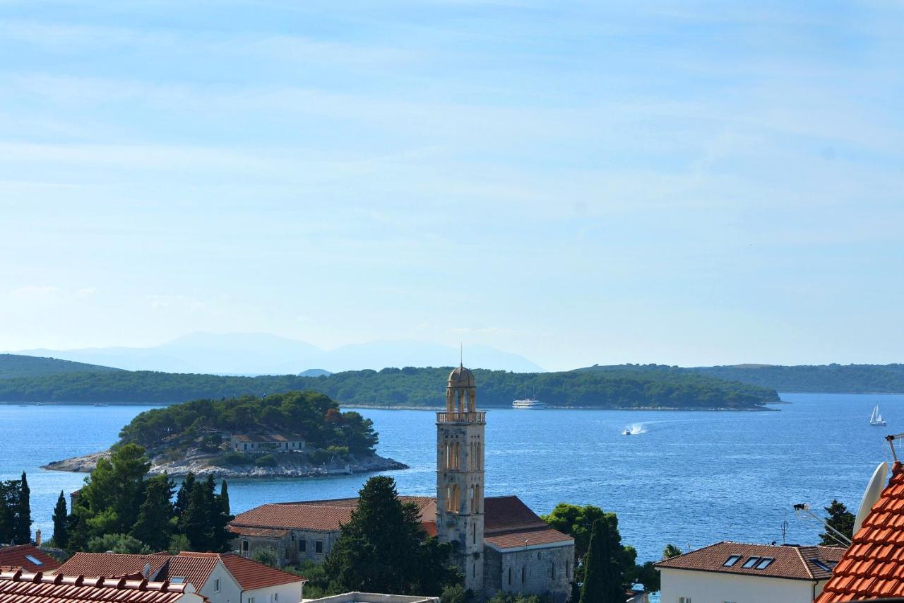 Karaber * Hvar Town
